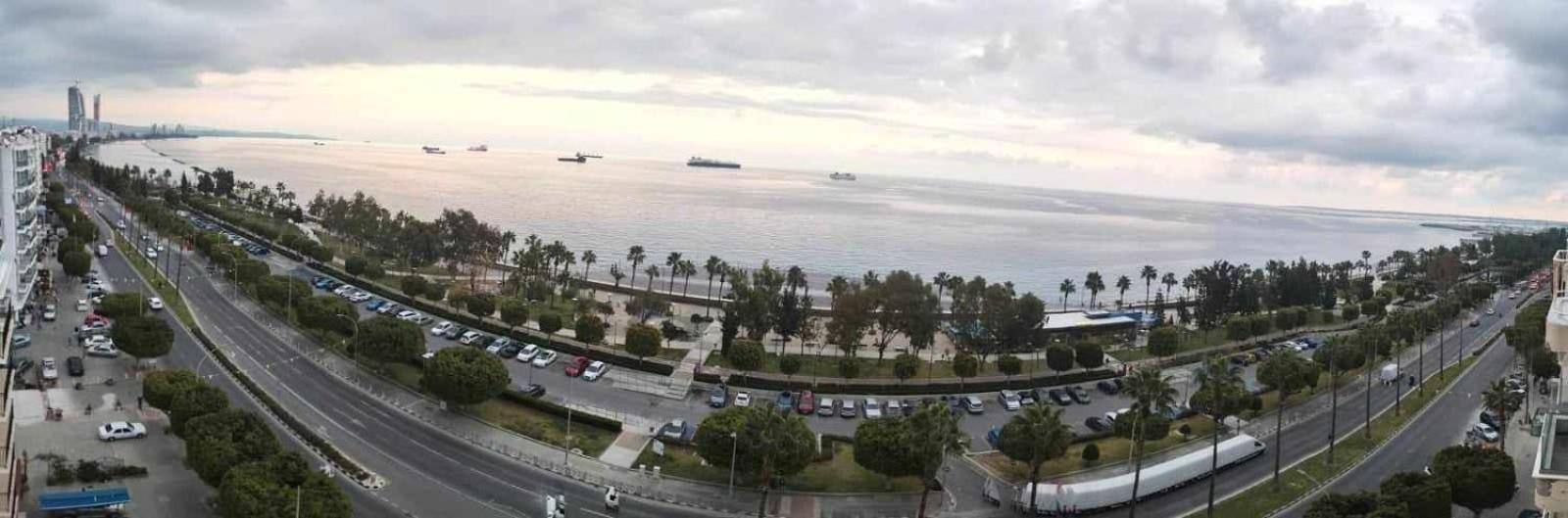 לימסול Sea Front & City Center, Amazing Sea View מראה חיצוני תמונה