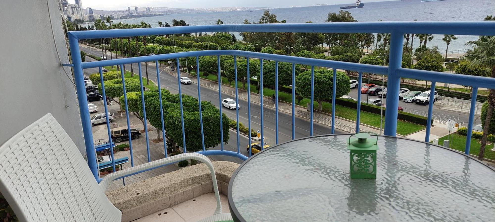לימסול Sea Front & City Center, Amazing Sea View מראה חיצוני תמונה