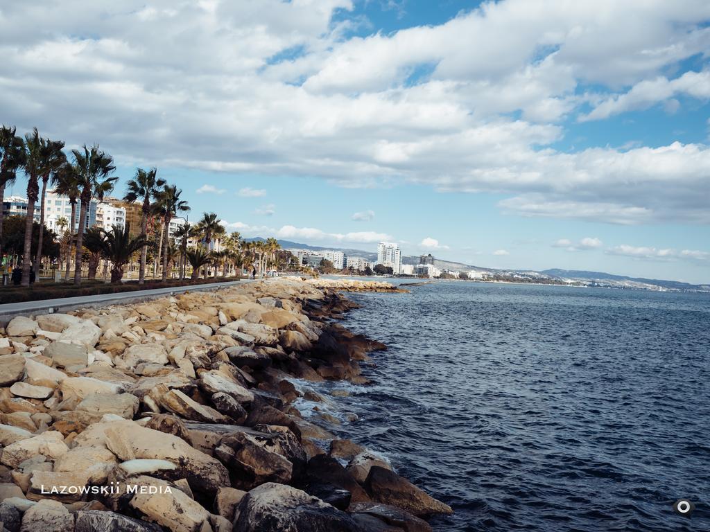 לימסול Sea Front & City Center, Amazing Sea View מראה חיצוני תמונה