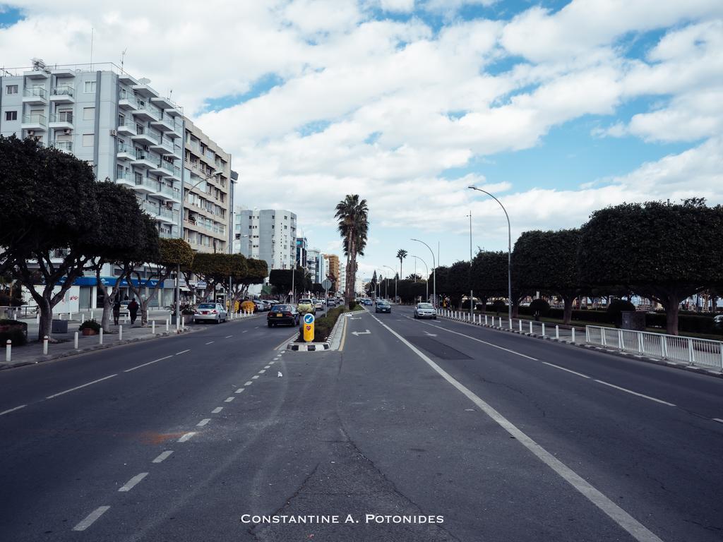 לימסול Sea Front & City Center, Amazing Sea View מראה חיצוני תמונה